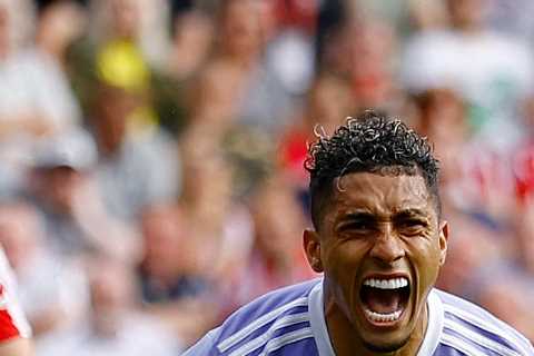 Man Utd transfer boost with Leeds star Raphinha ‘favouring move to Old Trafford instead of Barcelona from Elland Road’