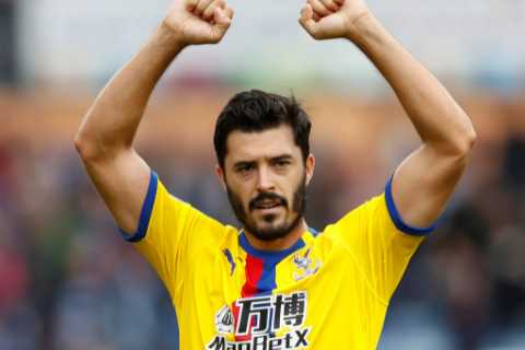 Crystal Palace in double boost as James Tomkins signs new one-year deal and James McArthur agrees to fresh terms