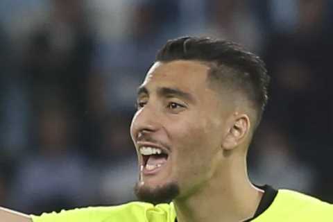 Fulham closing in on Thomas Strakosha free transfer as newly-promoted side look to raid Lazio for goalkeeper