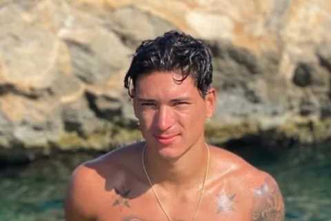 Jurgen Klopp gushed Darwin Nunez is ‘very good looking’… but Liverpool transfer target is more than just a pretty face