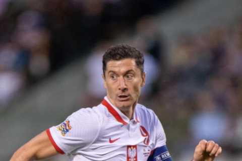 Chelsea in Robert Lewandowski transfer boost as LaLiga chief claims Barcelona ‘today, cannot sign him’