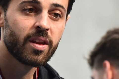 Bernardo Silva teases Barcelona transfer but Man City playmaker needs Frenkie de Jong to sign for Man Utd first