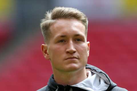 Bayern Munich keeper Hoffmann claims he was forced to play with Covid during Sunderland loan and they wouldn’t treat him