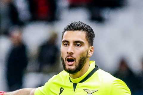 Chelsea plot transfers for two new keepers as they join Fulham in race for Strakosha and eye Slonina for future