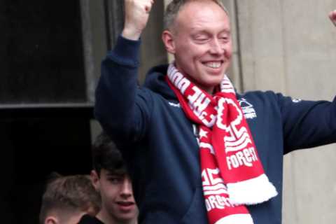 Nottingham Forest close to tying down promotion-winning boss Steve Cooper on new three-year deal