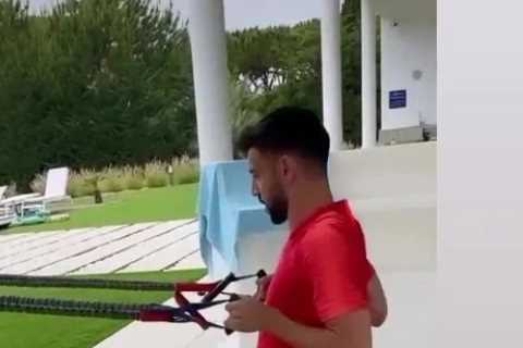 Man Utd star Bruno Fernandes already doing early pre-season workout before Erik ten Hag has got squad back for training