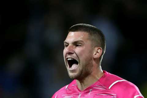Crystal Palace ‘reach full agreement to sign ex-Man Utd and West Brom goalkeeper Sam Johnstone on free transfer’
