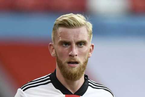 Sheff Utd stars Oli McBurnie and Rhian Brewster charged with common assault after Championship play-off pitch invasion