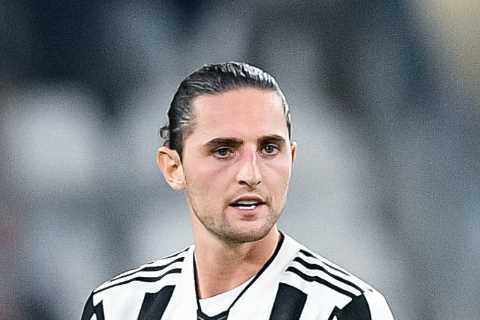 Liverpool offered Adrien Rabiot in transfer swap deal for Roberto Firmino by Juventus after Darwin Nunez signing