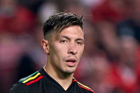 Man Utd transfer for Lisandro Martinez ‘only matter of time’ in blow to Arsenal’s hopes of landing Ajax defender