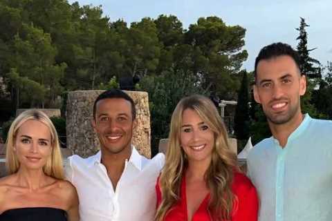 Fans all ask the same thing after Sergio Busquets’ holiday snap with Barca pals and Wags goes viral over his shoes