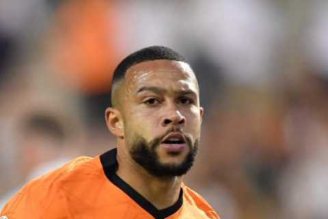 Memphis Depay ready to snub Tottenham transfer as Barcelona star is ‘not tempted’ by Spurs offer