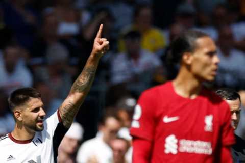 Fulham 2 Liverpool 2: Mo Salah rescues Reds after Aleksandar Mitrovic double as Jurgen Klopp’s side drop early points