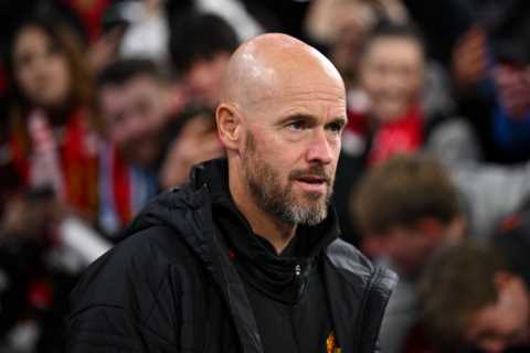 ‘What the f*** are you doing?’ – Erik ten Hag caught screaming X-rated blast at Man Utd stars in Crystal Palace game