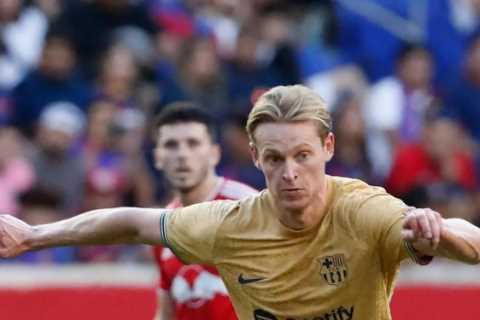 Chelsea confident of sealing Frenkie de Jong transfer ahead of Man Utd with Barcelona talks ‘hurried’ ahead of season
