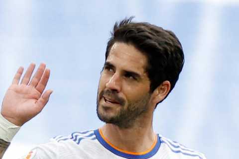 Former Arsenal and Tottenham target Isco signs for Sevilla on free transfer after Real Madrid exit