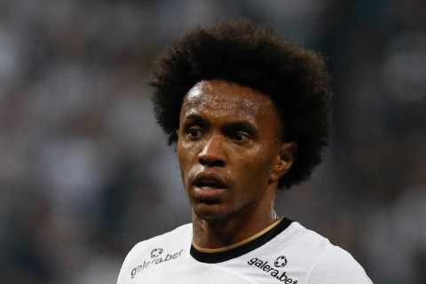Former Chelsea and Arsenal star Willian receives DEATH threats as he quits Brazil for Fulham transfer