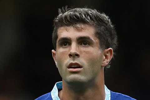 Chelsea star Christian Pulisic at centre of four-way transfer battle as Newcastle joined by three Champions League teams
