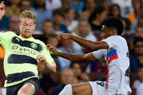 De Jong and Aubameyang put on sizzling display to put Premier League suitors on red alert in Barcelona vs Man City clash