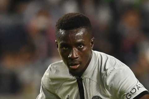 Everton close in on Idrissa Gueye transfer after Arsenal snub move for PSG midfielder and instead target Douglas Luiz