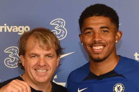 Premier League clubs smash £1BILLION net spend barrier for first time in transfer window as Chelsea splash most cash