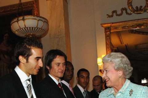 Walcott shares ‘lovely memory’ of Arsenal meeting The Queen and time Eboue made her laugh with hilarious dog offer