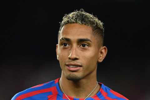 Raphinha reveals he rejected Chelsea transfer after talking to Neymar and admits surprise at warm welcome from fans