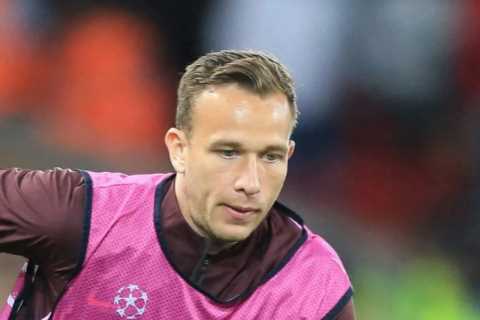 Liverpool open to terminating Arthur Melo’s loan transfer in January if Klopp finds long-term midfield replacement