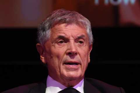 ‘If you’re listening, I’m sorry’ – Ex-Arsenal CEO David Dein APOLOGISES to Ashley Cole for not doing enough to keep him