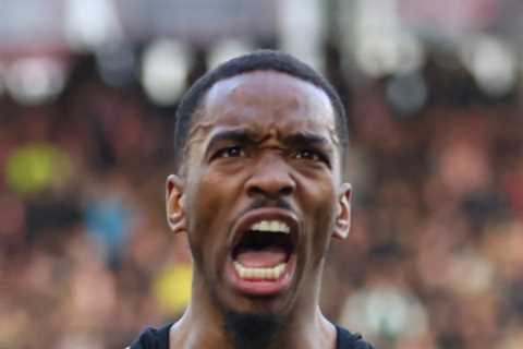Ivan Toney would have been PERFECT for Man Utd… but if he carries on scoring Chelsea could come calling