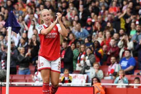 Eidevall hails ‘fearless’ Arsenal  with Mead and Miedema among the scorers watched by a WSL record-breaking crowd
