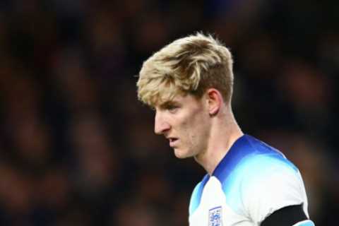 Anthony Gordon ‘100 per cent focused’ on gatecrashing England’s World Cup party as £60m Everton man eyes shock call-up