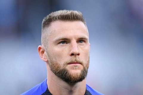 Chelsea look to land Inter Milan defender Milan Skriniar on free transfer but face battle with two European giants