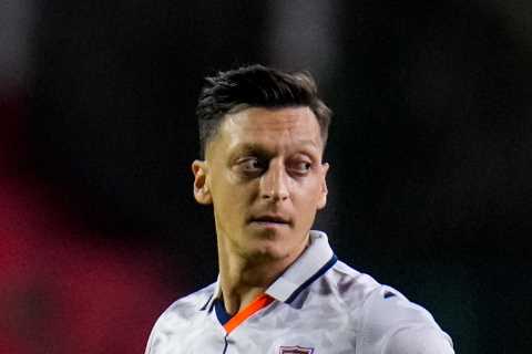 Mesut Ozil posts snap from hospital bed as he reveals back surgery ‘went well’ but ex-Arsenal star faces long spell out