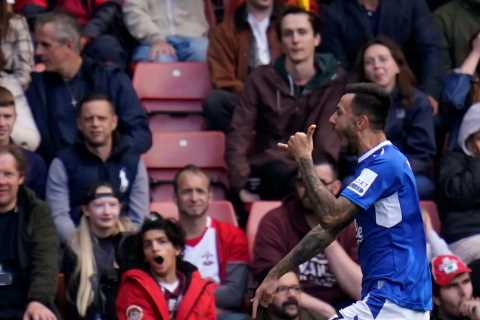 Everton vs Man Utd: Live stream, TV channel, team news and kick-off time for Premier League clash