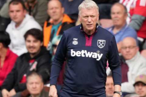Moyes labels ref ‘ridiculous’ & says VAR official ‘should have gone to Specsavers’ after West Ham draw with Southampton