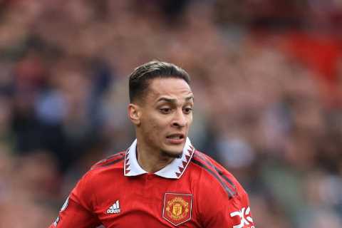 Ferdinand slams Man Utd duo Sancho and Antony for not ‘killing’ full-backs and tells them to copy Arsenal star Saka