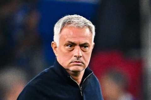 Jose Mourinho insists former Manchester United star Chris Smalling should be back in Gareth Southgate’s England team