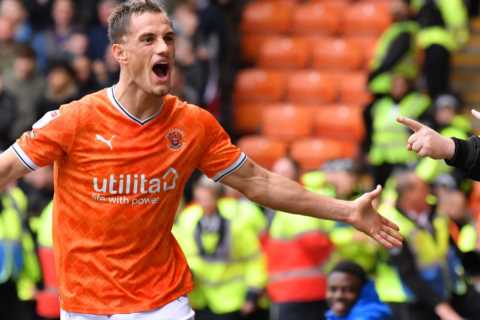 Brentford, Bournemouth and Rangers all interested in Jerry Yates transfer after stunning start to season at Blackpool