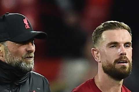 ‘Not quite right…’ – Man Utd icon Paul Scholes claims Liverpool’s Jurgen Klopp has ‘fallen out’ with Jordan Henderson