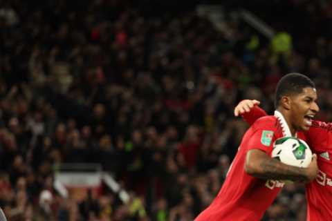 Man Utd 4 Aston Villa 2: Hosts twice fight from goal down in frantic second half to keep Carabao Cup hopes alive
