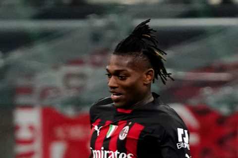 ‘We are working on it’ – AC Milan star Rafael Leao’s dad responds to Chelsea transfer question