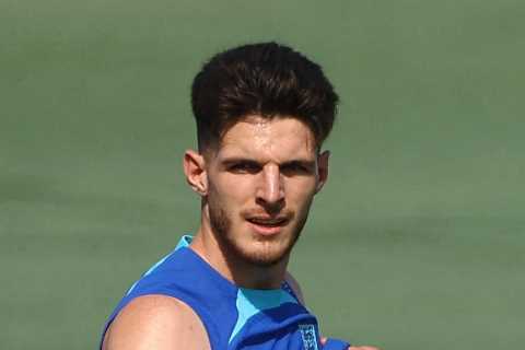 Declan Rice is modern-day Roy Keane but England World Cup 2022 ace must show Man Utd & Chelsea he’s worth £100m transfer