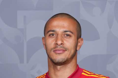 Arsenal star Tomiyasu’s shocked reaction when he finds out ‘favourite’ Spain player Thiago is not at World Cup