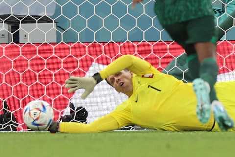 Watch ex-Arsenal star Wojciech Szczesny make stunning DOUBLE save from penalty to deny Saudia Arabia at World Cup 2022