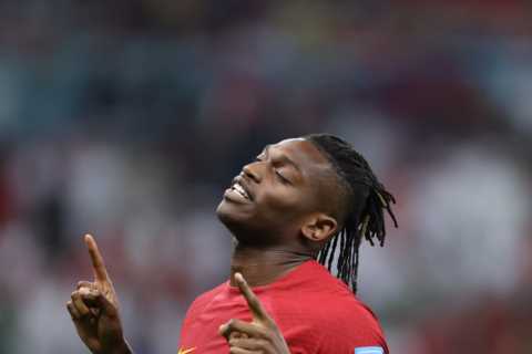 Man Utd and Chelsea transfer blow with AC Milan chief ‘relaxed and confident’ Rafael Leao will happily sign new contract