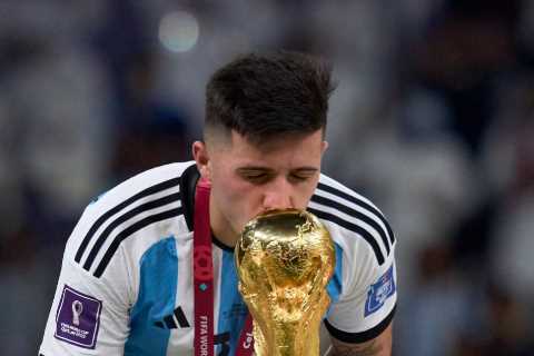 Man Utd ‘overtake’ Liverpool in Enzo Fernandez transfer chase with Red Devils willing to match £105m release clause