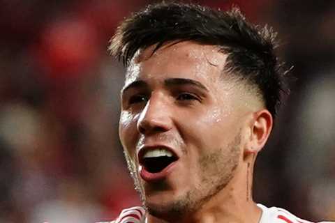 Chelsea ‘meet Enzo Fernandez’s Benfica release clause’ as Blues staff ‘arrive in Lisbon to thrash out £105m transfer’