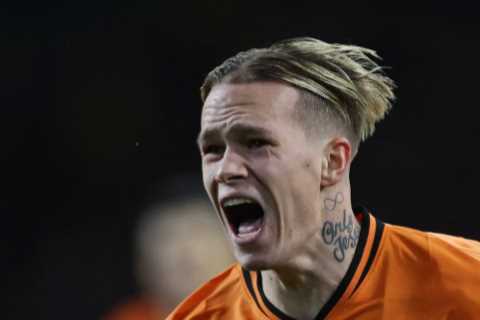 Chelsea ‘could hijack Arsenal’s transfer move for Mykhailo Mudryk’ with Shakhtar holding out for £85m for attacker