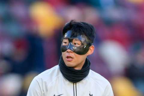 Why is Son Heung-min wearing a mask during Tottenham’s match against Aston Villa?